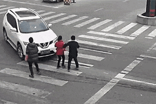 8522dd2186d0e11224999f51098e218e.gif